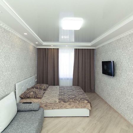 Luxury Apart-Hotel On Kondrateva Street Sumy Esterno foto