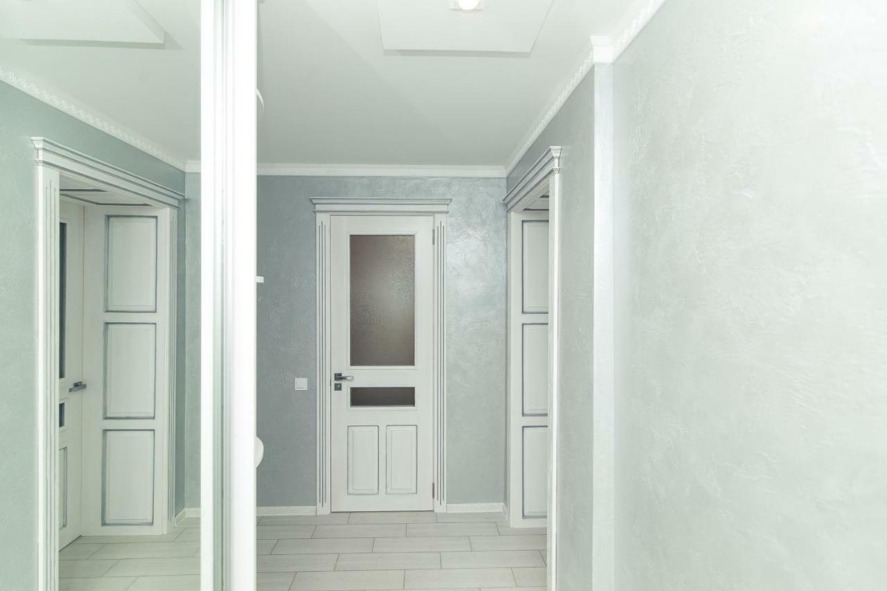 Luxury Apart-Hotel On Kondrateva Street Sumy Esterno foto