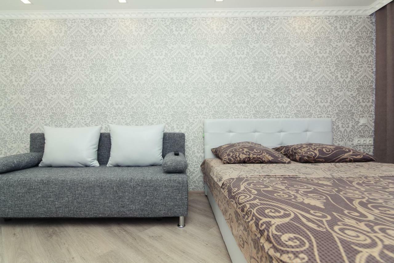 Luxury Apart-Hotel On Kondrateva Street Sumy Esterno foto