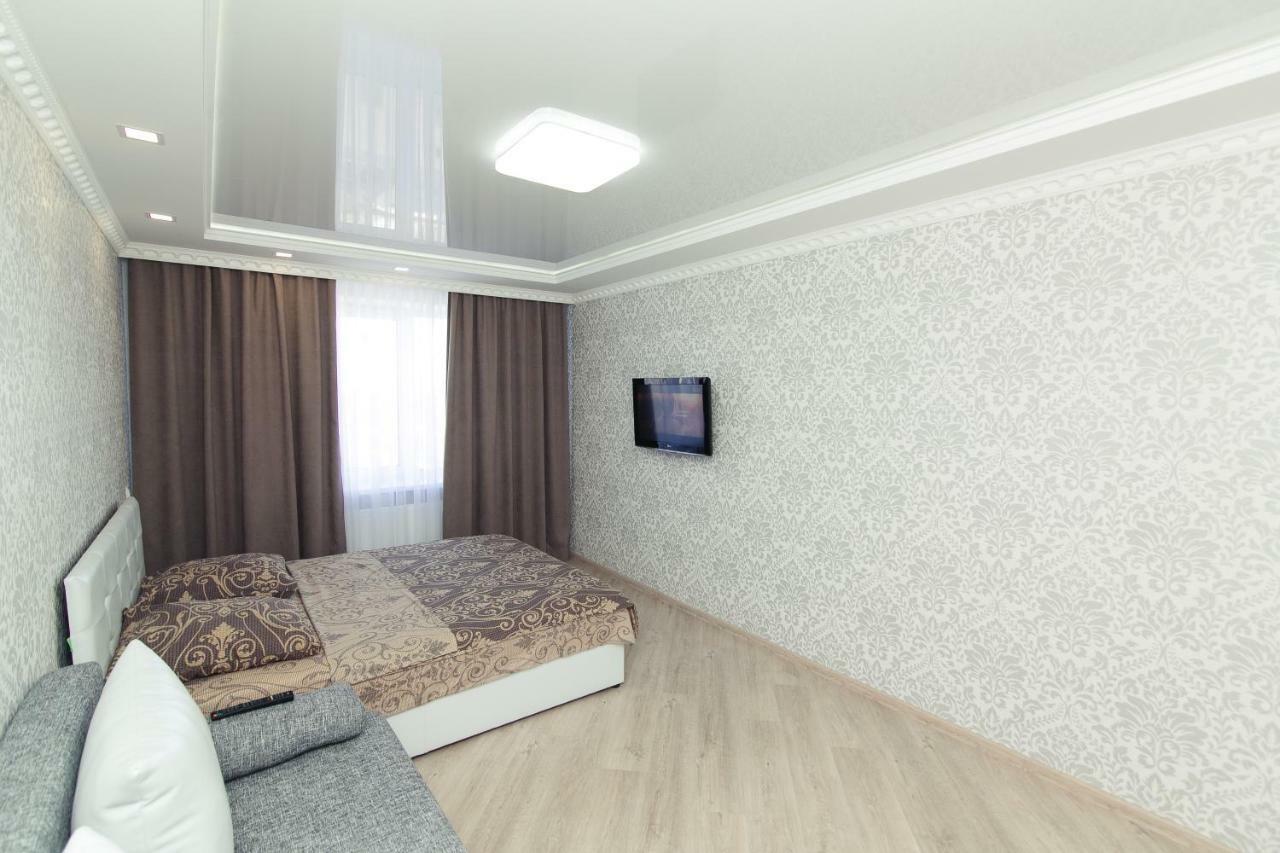 Luxury Apart-Hotel On Kondrateva Street Sumy Esterno foto