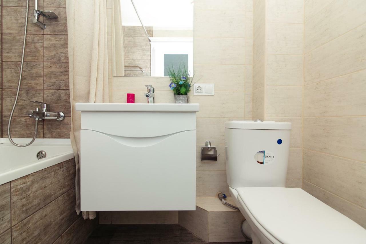 Luxury Apart-Hotel On Kondrateva Street Sumy Esterno foto